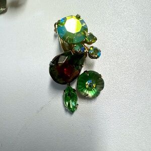Vintage Eno Mid Century Rhinestone Floral Clip on Earrings two tone Aurora